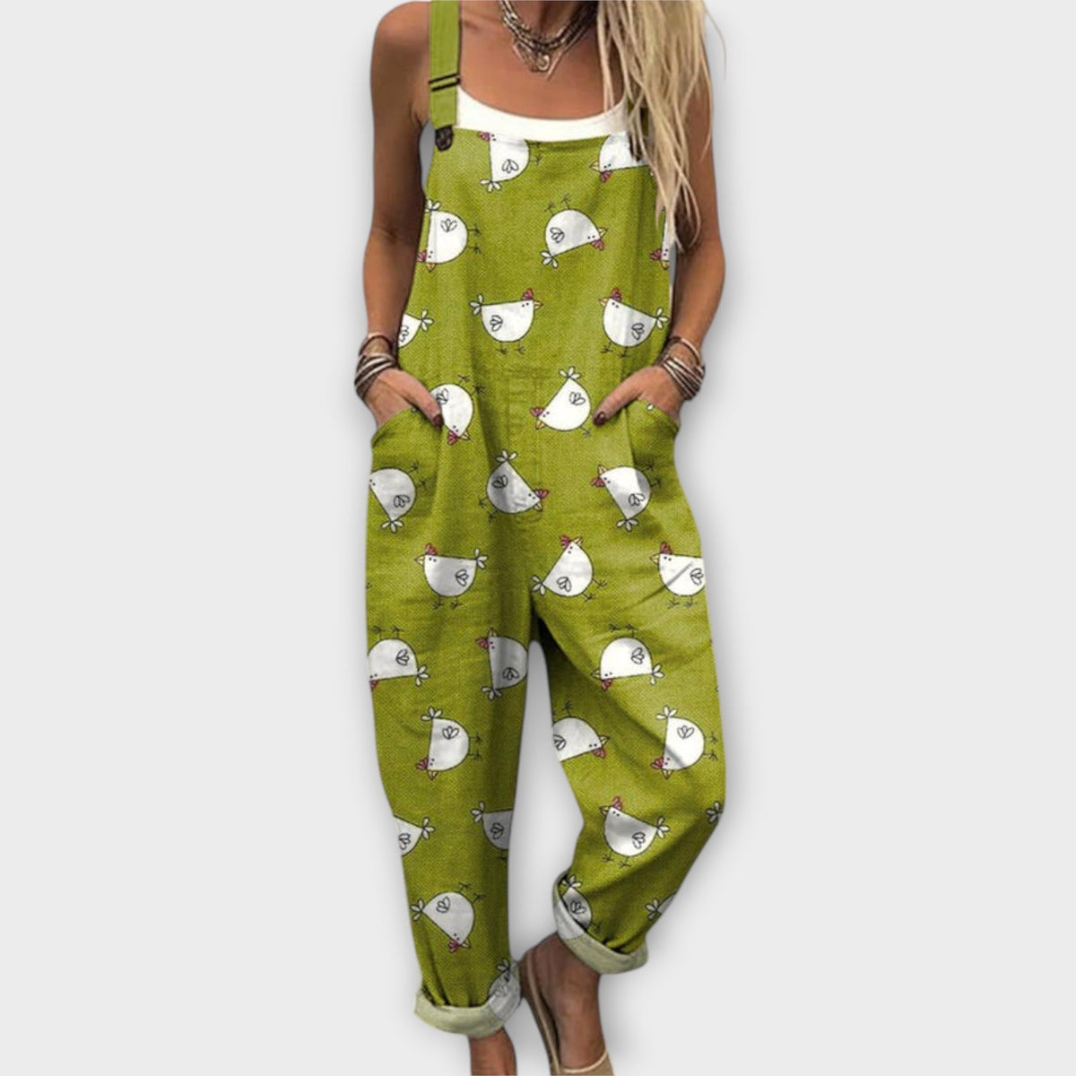 Aurelia - Grüne Latzhose mit Hühnermotiv