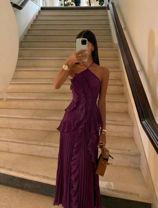 SAMARA Neckholder-Maxikleid in Dunkelviolett