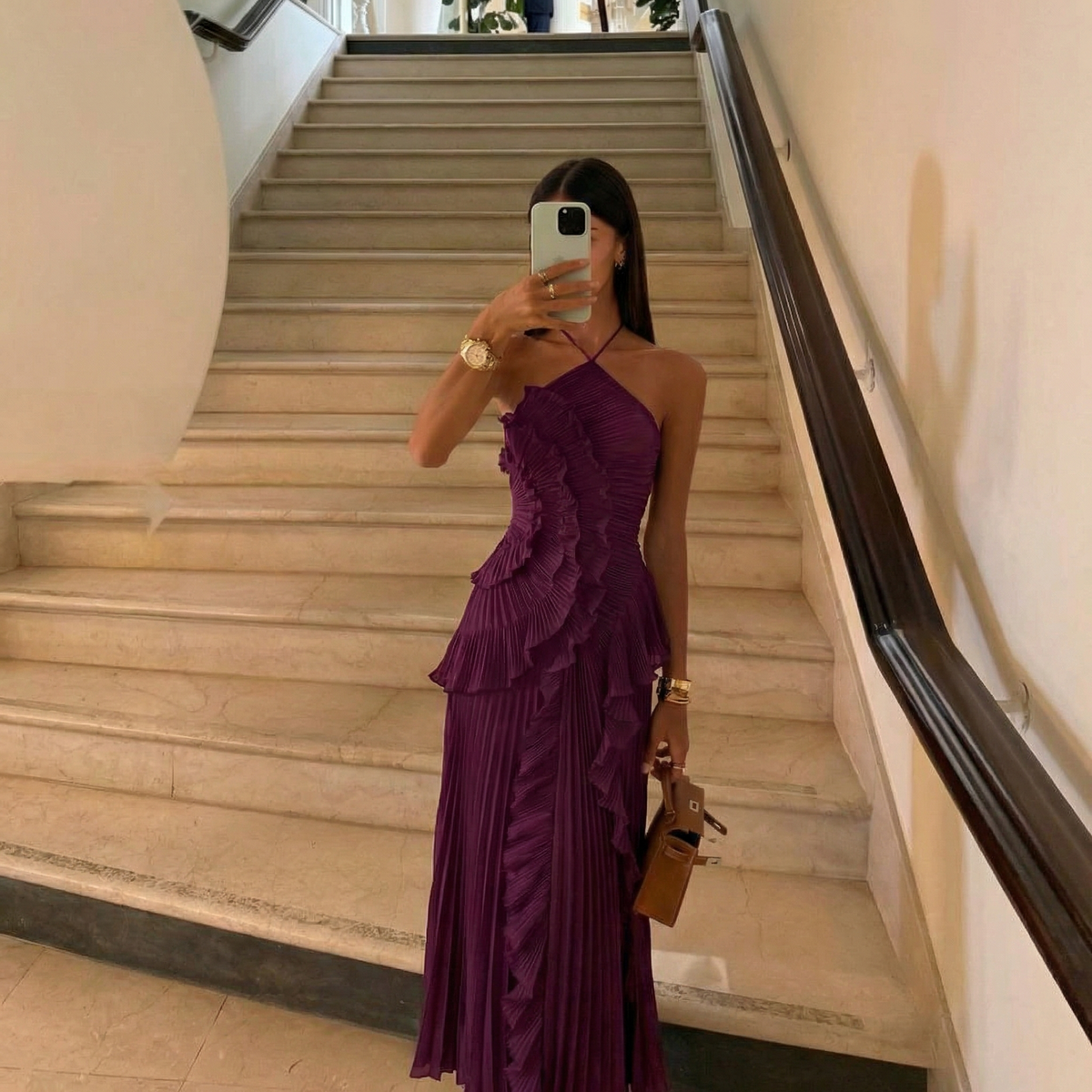 SAMARA Neckholder-Maxikleid in Dunkelviolett